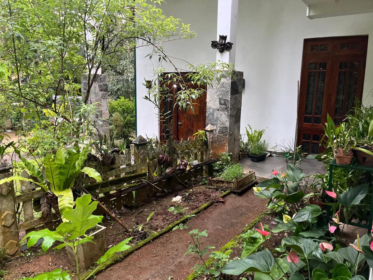 Rustic Mahaweli Apartment แคนดี้ ภายนอก รูปภาพ