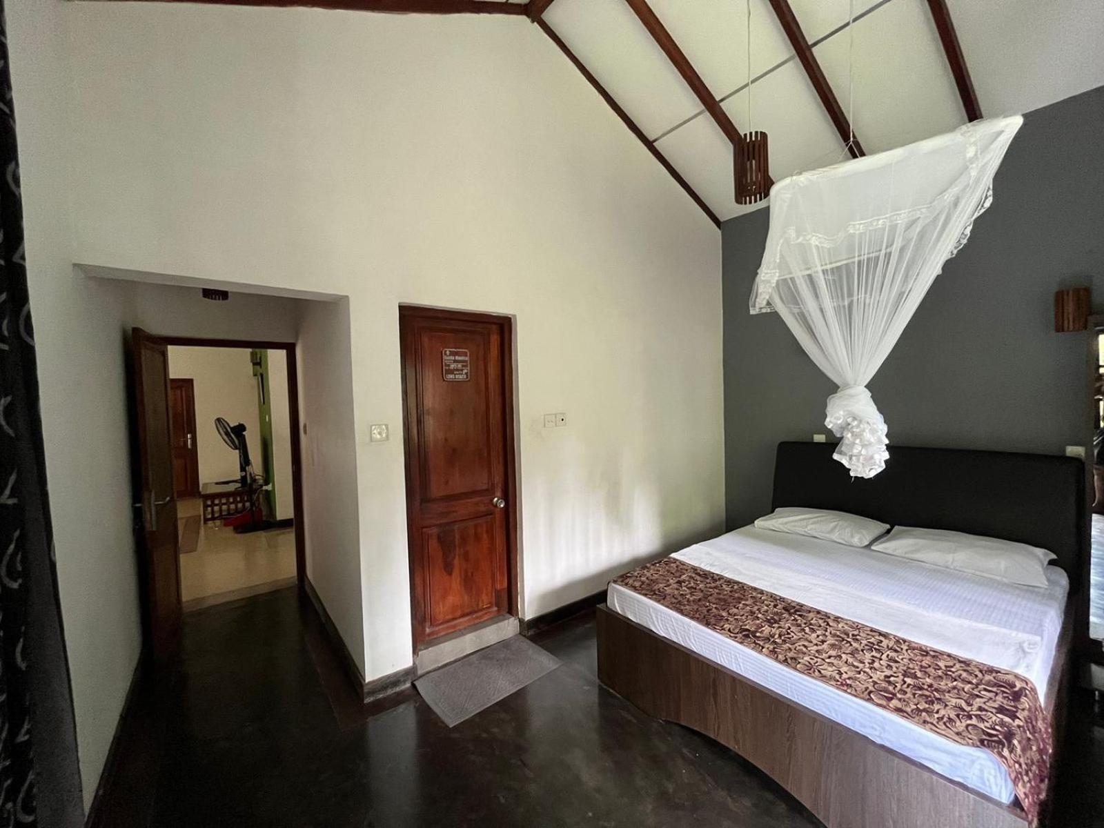 Rustic Mahaweli Apartment แคนดี้ ภายนอก รูปภาพ